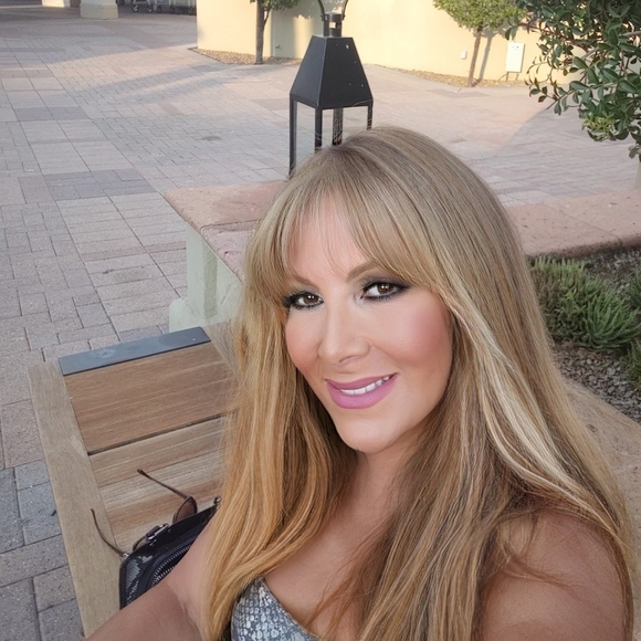 Meet your Posher, Maria - Picture 1 of 1